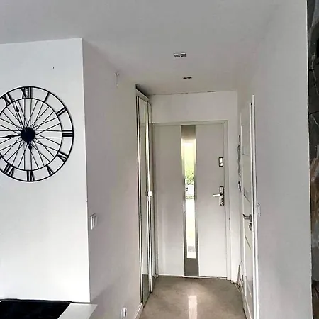 Pod Gwiezdzistym Niebem Holiday home Zastan